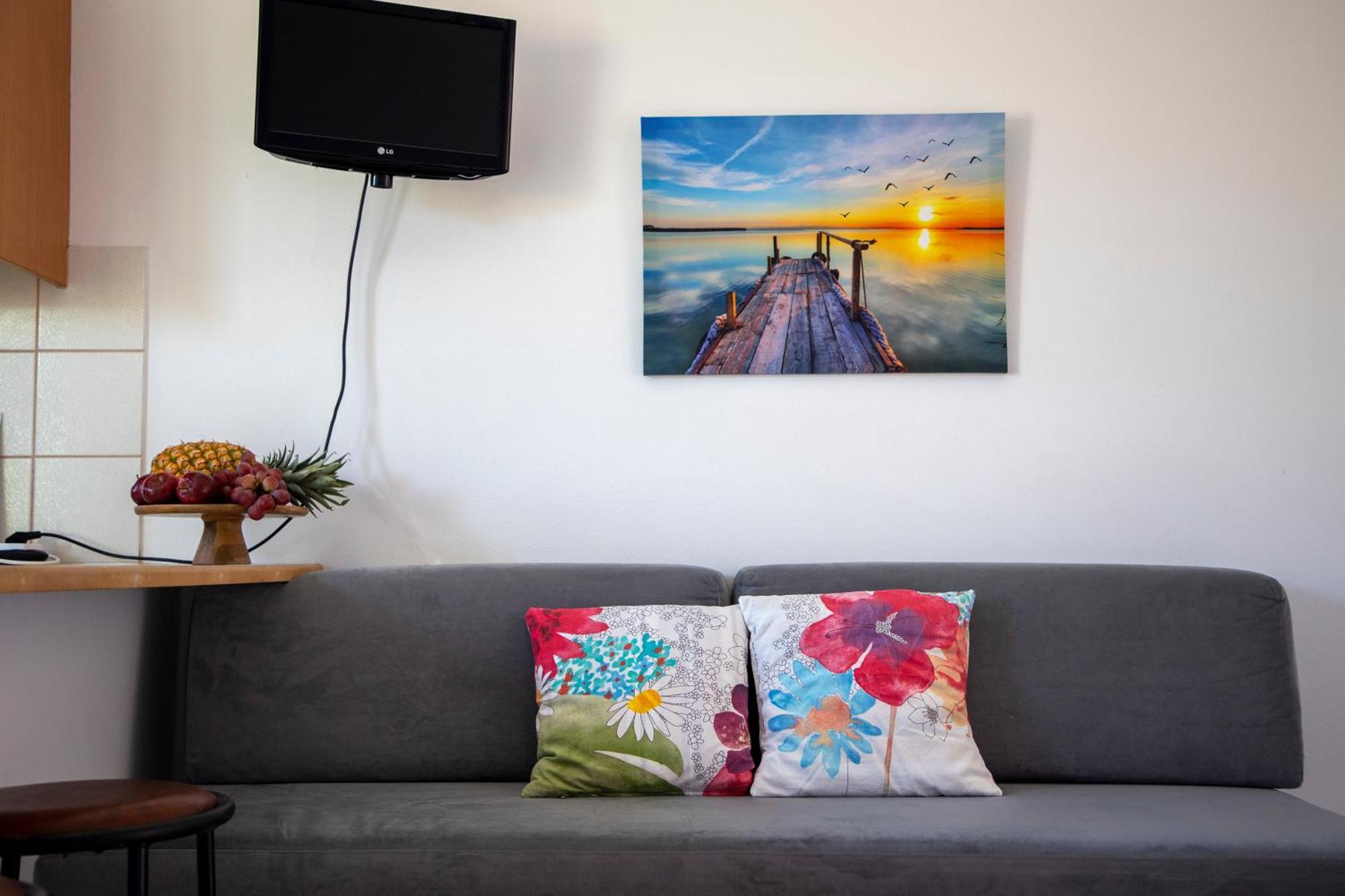 Stefanie Apartment